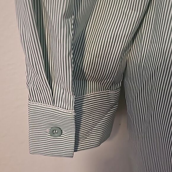 12th Tribe woman button up shirt NEW - Picture 7 of 7